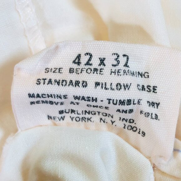 Vintage 70s BURLINGTON HOUSE USA Yellow Floral Ruffle Pillowcase Set: Percale - Picture 4 of 10